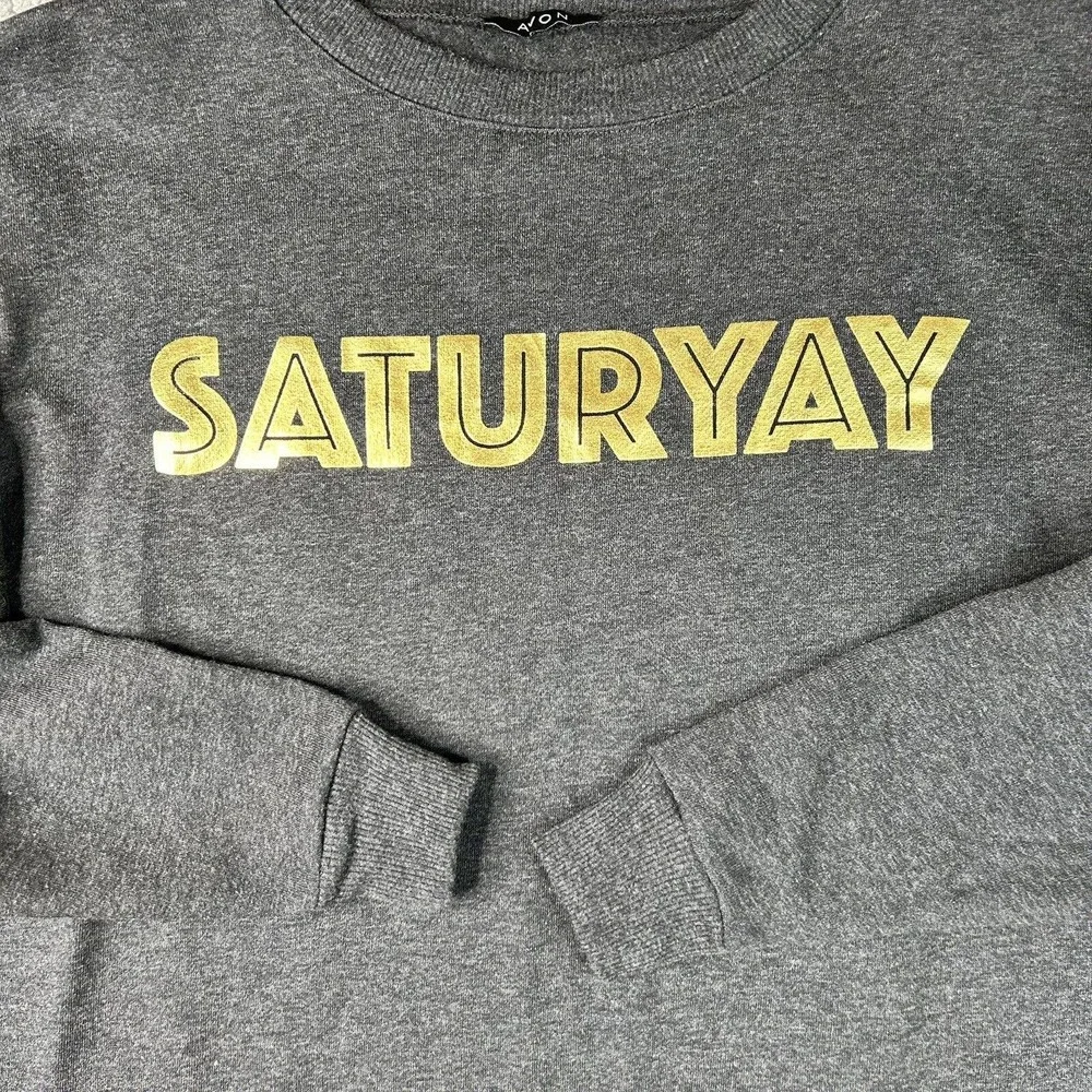 Avon Sweatshirt Womens XS Gray Gold Tone Long Sleeve Crew Neck‎ Saturyay